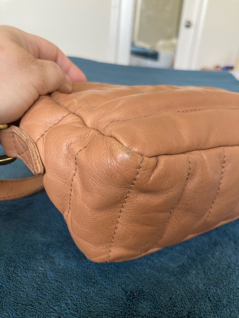 Madewell The Transport Camera Bag: Puff Edition - Picture 10 of 16